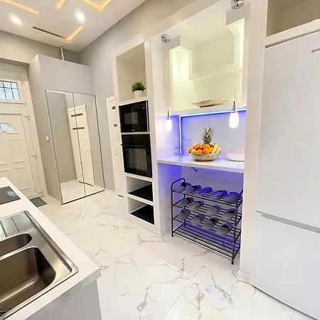 Elizabeth Queen Residency - 5 Rooms, Garage Appartement Budapest