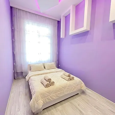 Elizabeth Queen Residency - 5 Rooms, Garage *